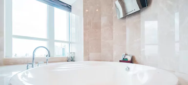 Bathroom Window Coverings in Englewood, FL